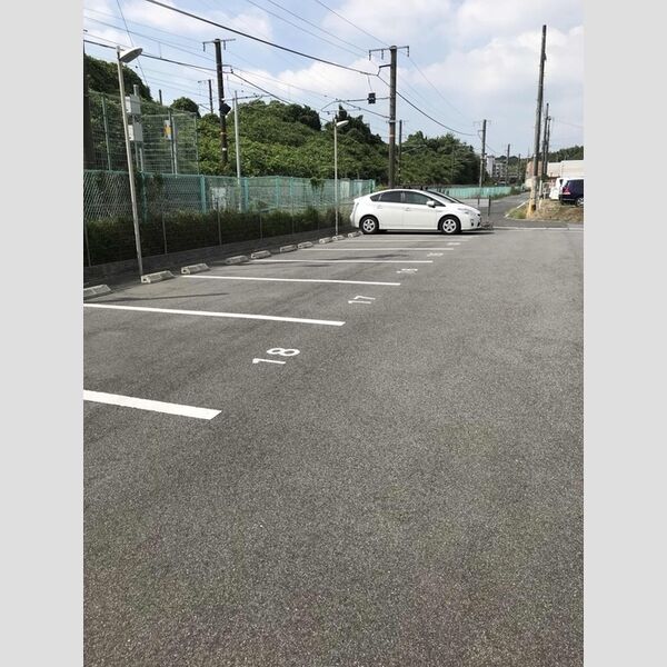 駐車場 (駐車場)