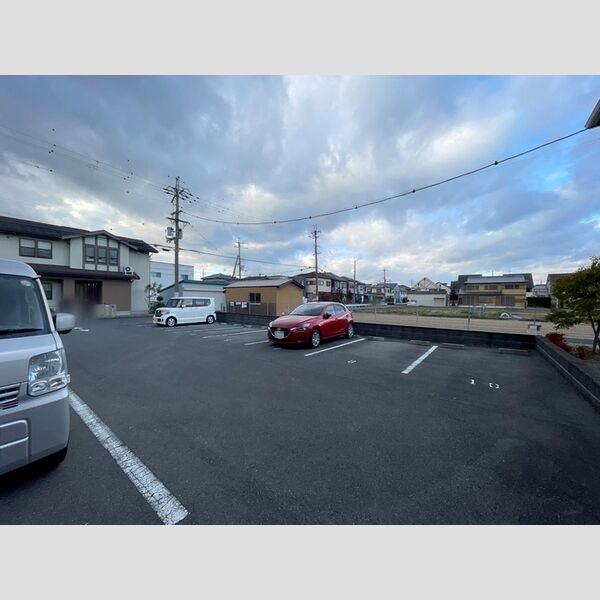 駐車場 (駐車場)