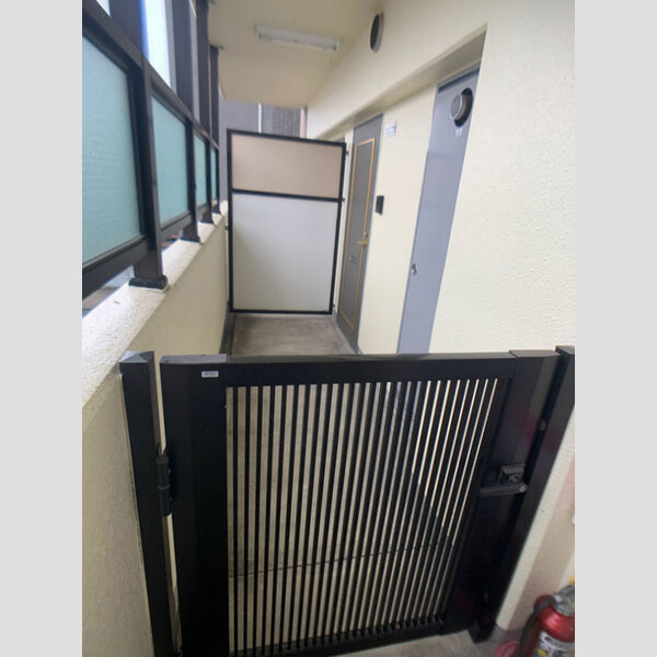 エントランス (エントランス)