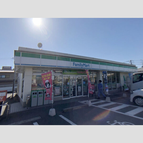 現地周辺 (ファミリーマート桜井薬師町店(659m))