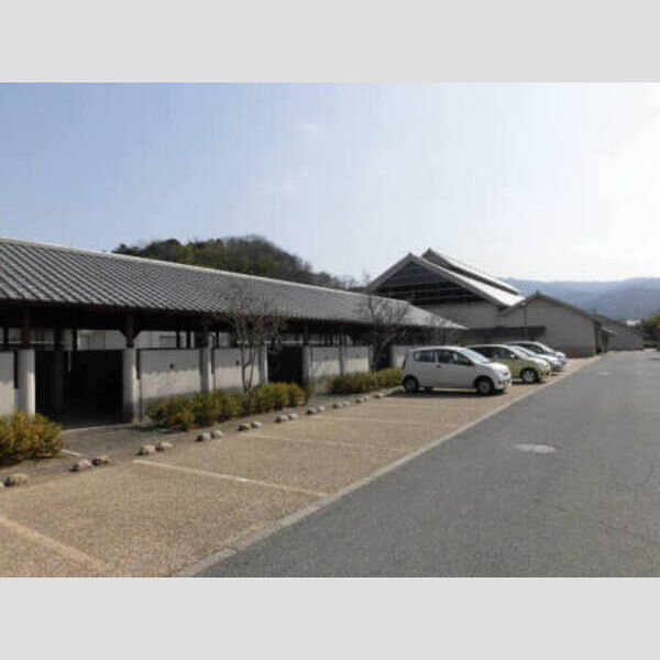 現地周辺 (市立図書館　徒歩3分(190m))