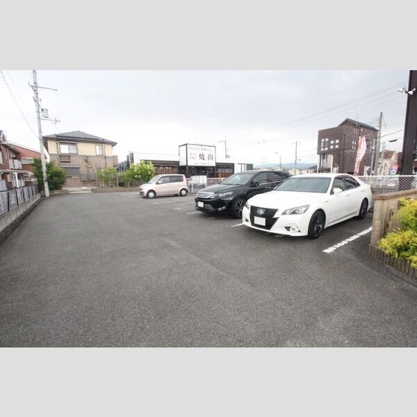 駐車場 (駐車場)