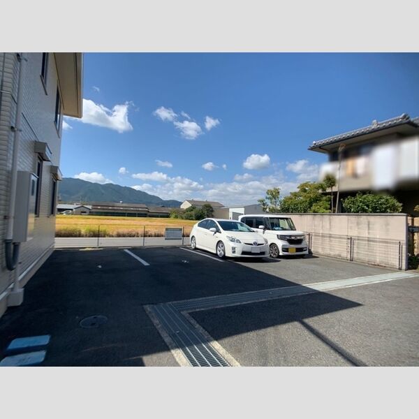 駐車場 (駐車場)