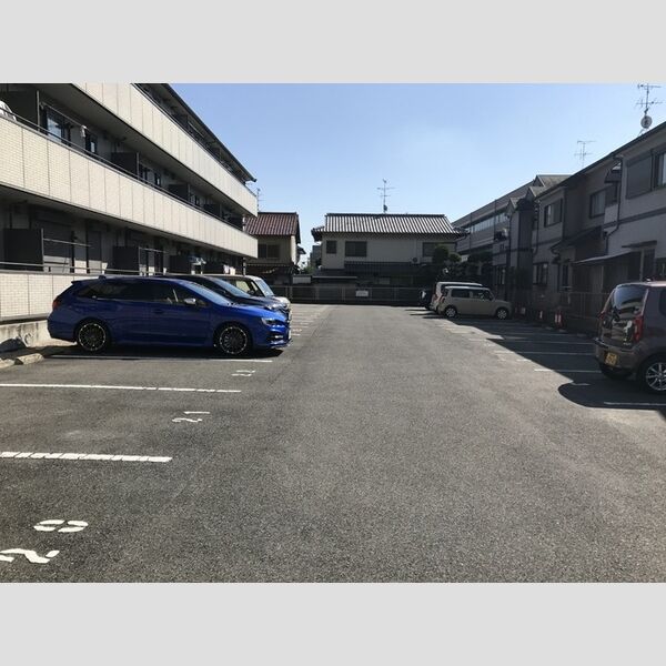 駐車場 (駐車場)
