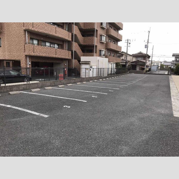 駐車場 (駐車場)