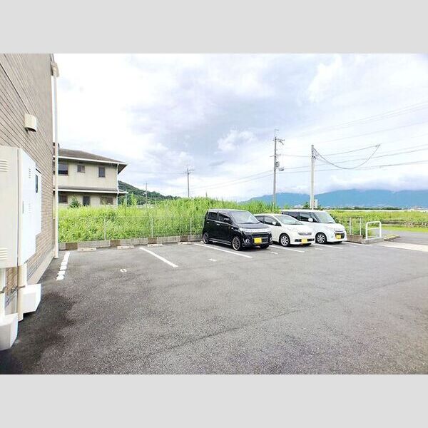 駐車場 (駐車場)