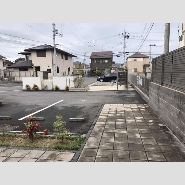 駐車場 (駐車場)