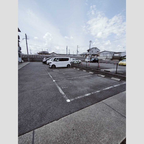 駐車場 (駐車場)