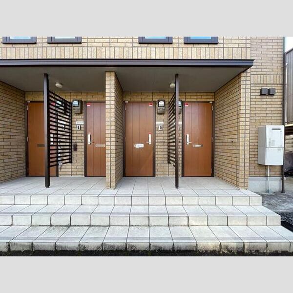 エントランス (エントランス)