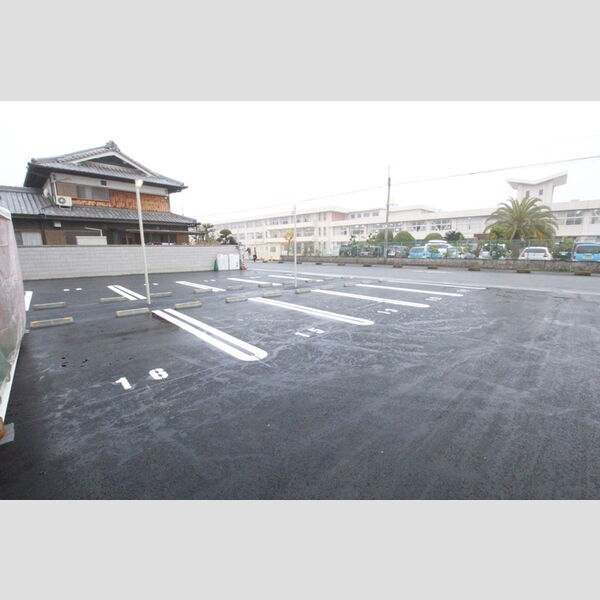 駐車場 (駐車場)