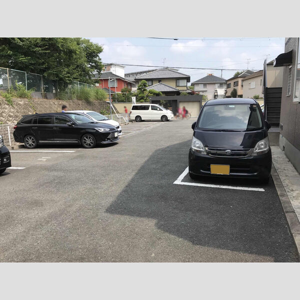 駐車場 (駐車場)