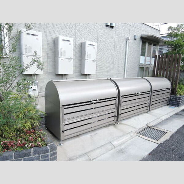 現地周辺 (ゴミ置き場)