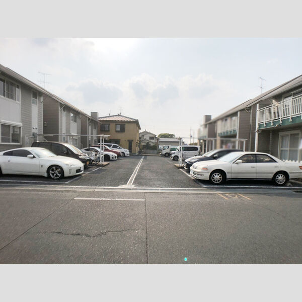 駐車場 (駐車場)