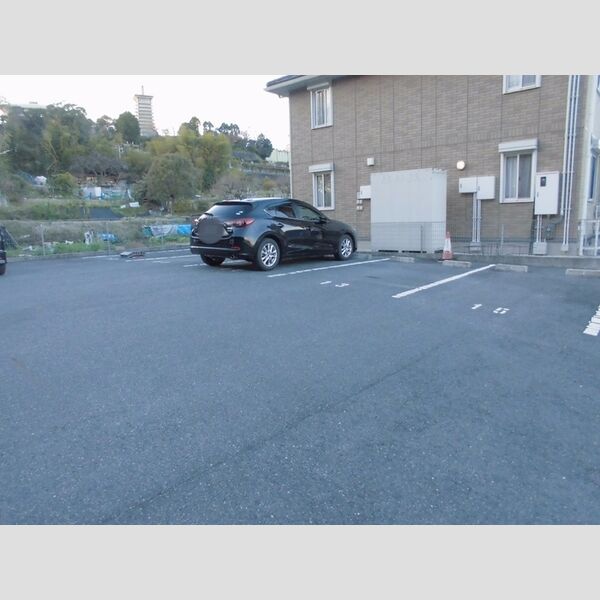 駐車場 (駐車場)