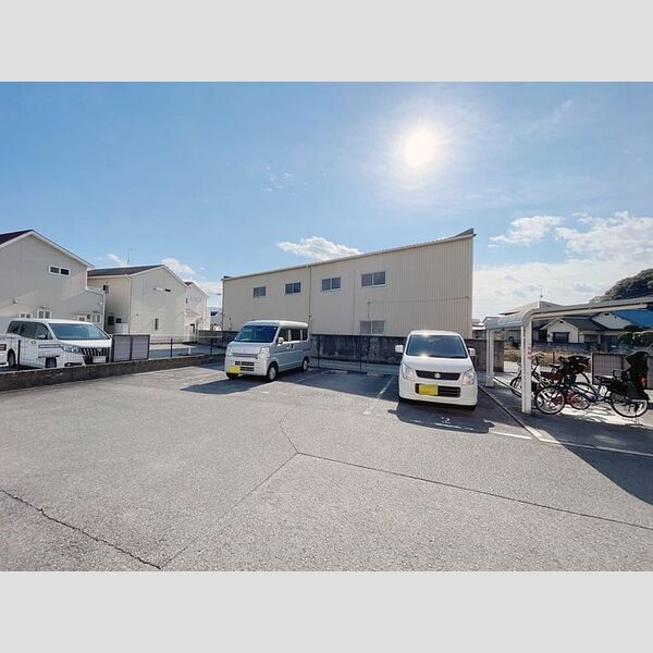駐車場 (駐車場)