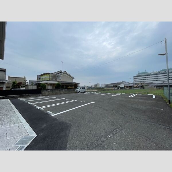 駐車場 (駐車場)