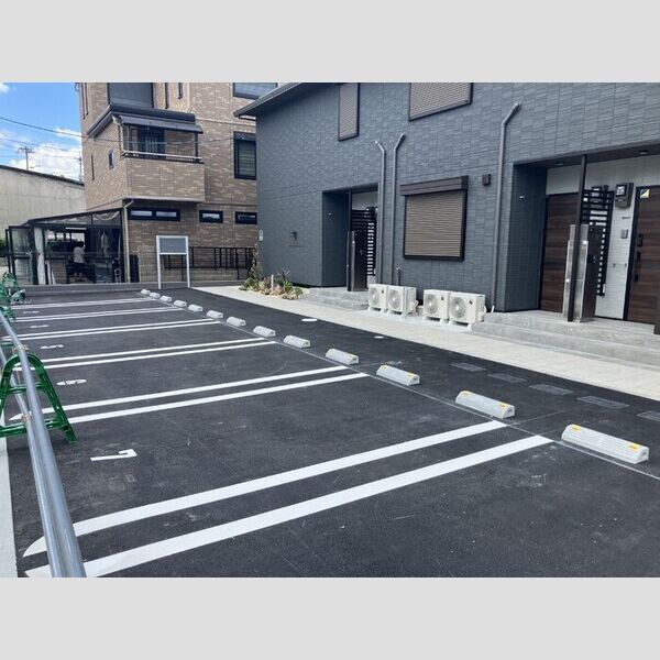 駐車場 (駐車場)