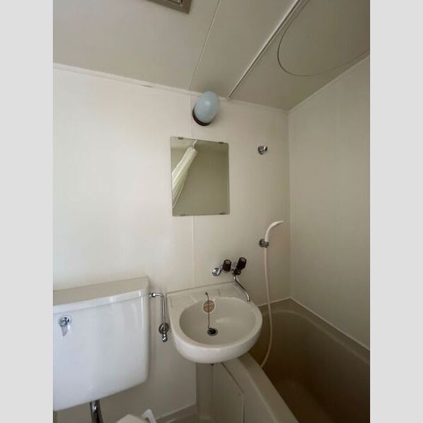 洗面所 (洗面台)