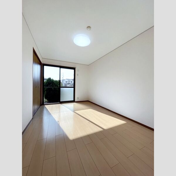 その他 (洋室)