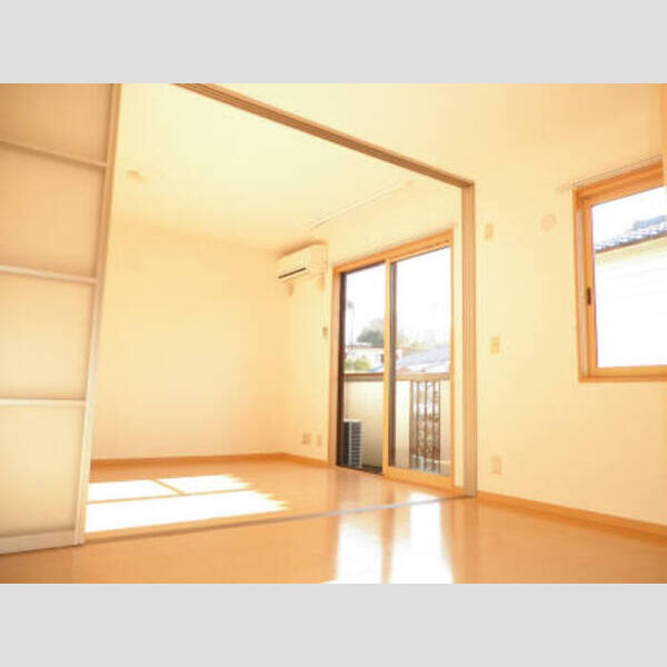 その他 (エアコン1台・室内物干し付☆)