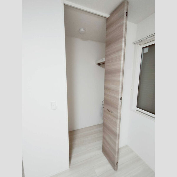 収納 (ウォークインクローゼット)