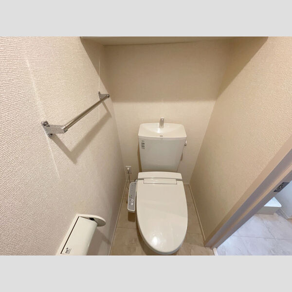 トイレ (温水洗浄便座)