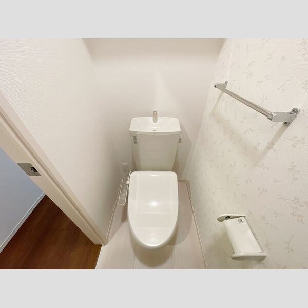 トイレ (温水洗浄便座)