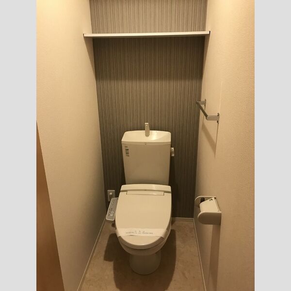 トイレ (温水洗浄暖房便座)