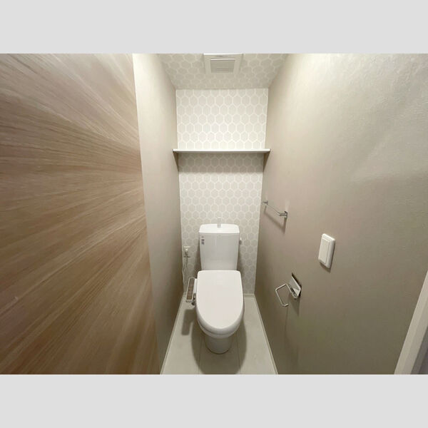 トイレ (温水洗浄便座)