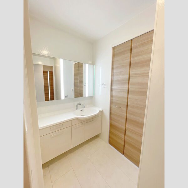 洗面所 (洗髪洗面化粧台)