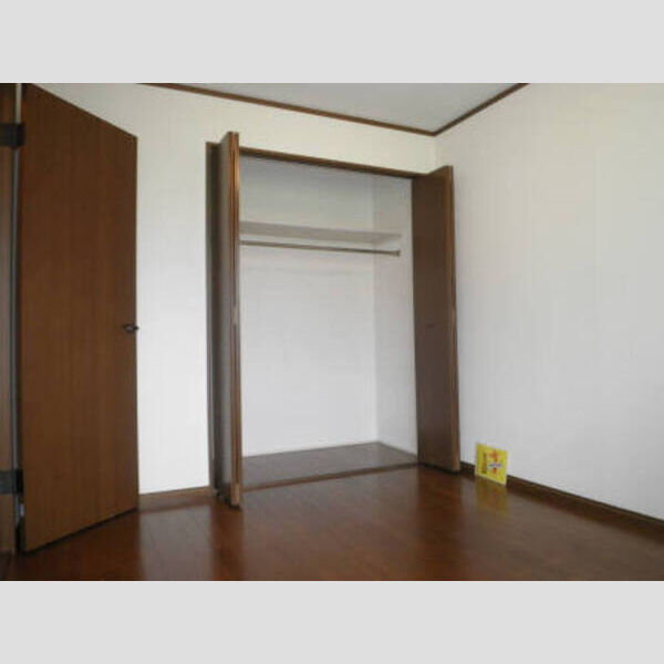 収納 (北洋室雰囲気です!!クローゼット付です!!)