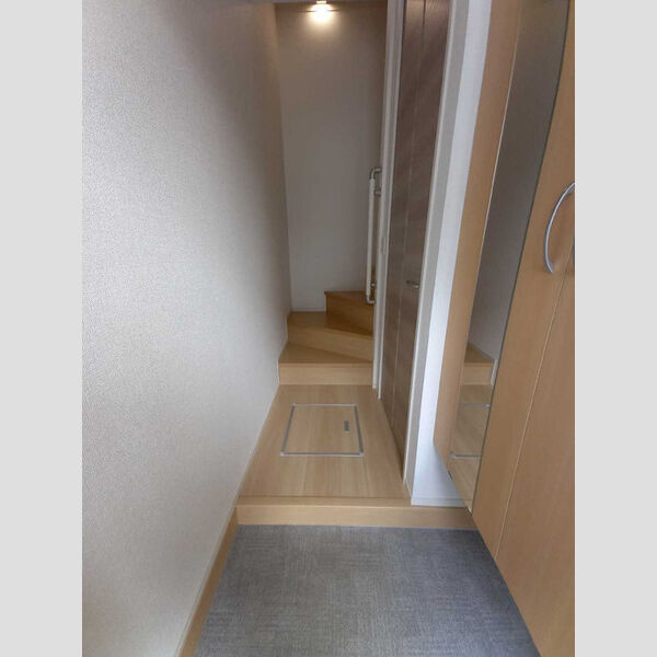 玄関 (玄関)