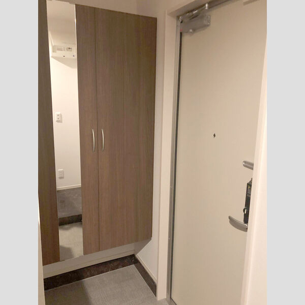 玄関 (玄関)
