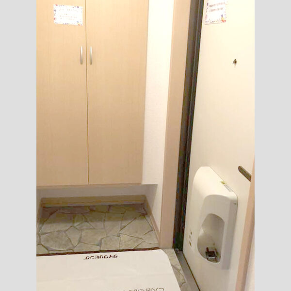 玄関 (玄関)