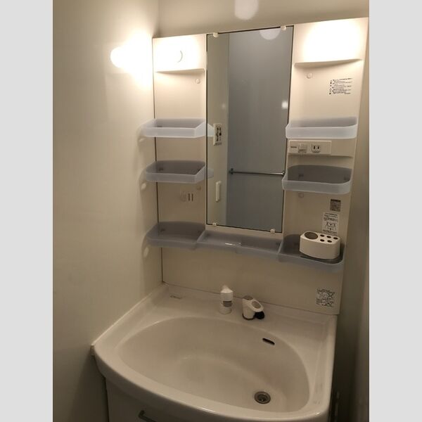 洗面所 (洗髪洗面化粧台)