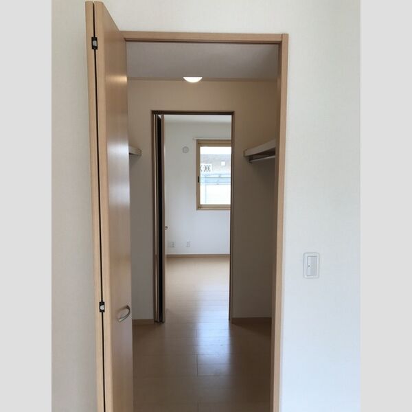 収納 (ウォークインクローゼット)