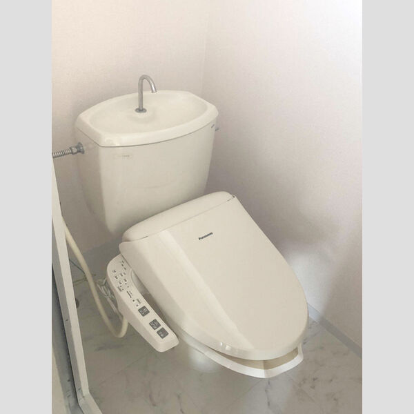 トイレ (温水洗浄便座)