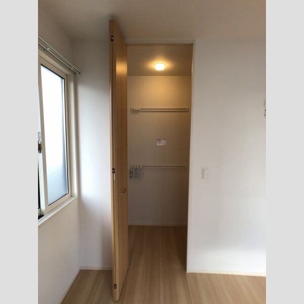 収納 (ウォークインクローゼット)