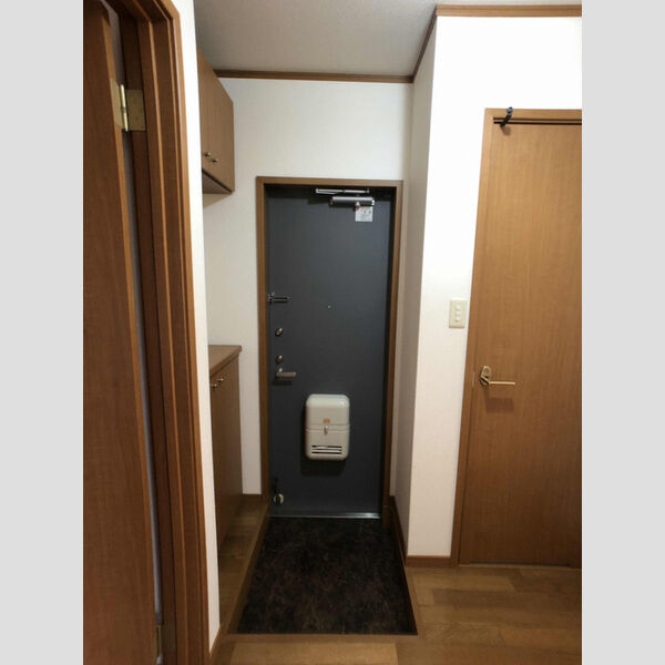 玄関 (玄関)