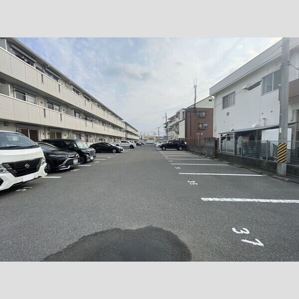 駐車場 (駐車場)