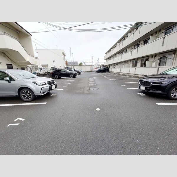駐車場 (駐車場)