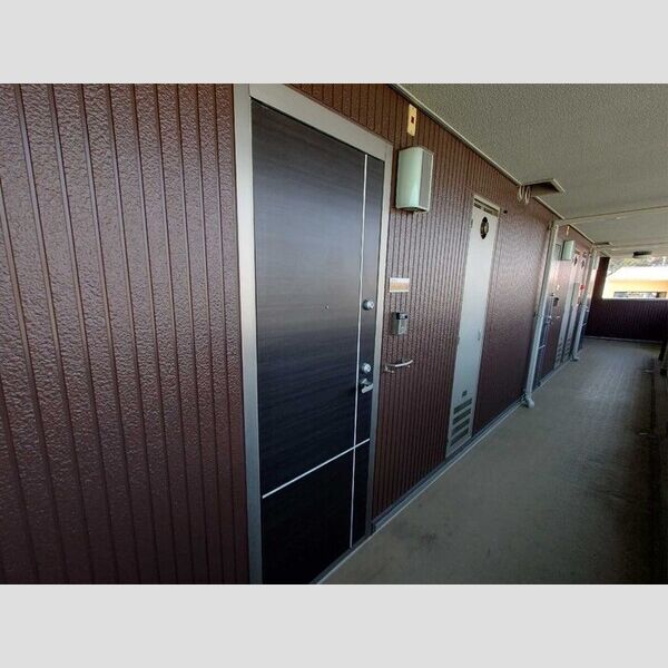 エントランス (エントランス)