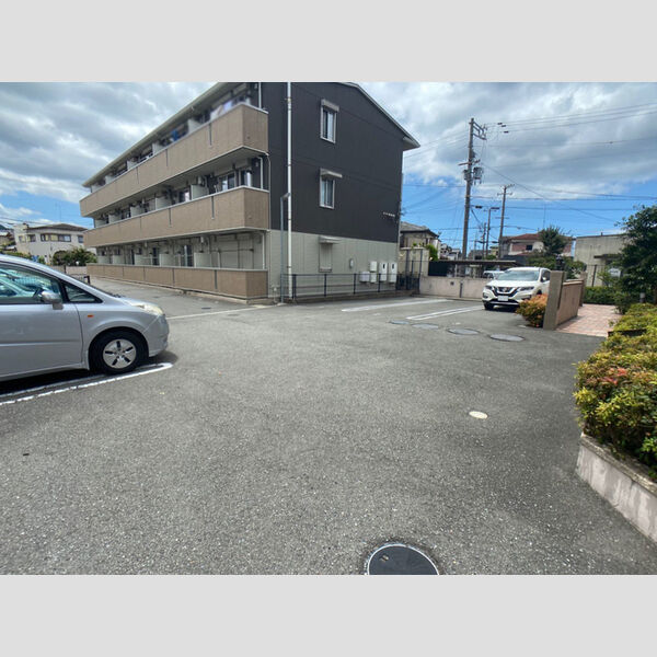 駐車場 (駐車場)