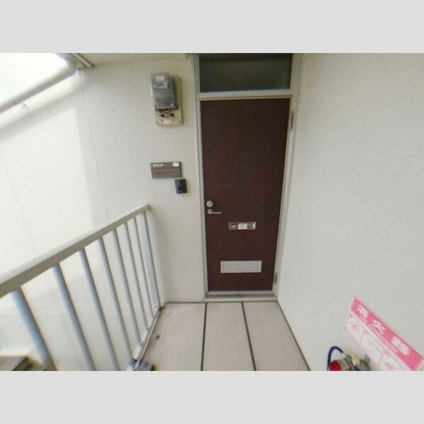 エントランス (エントランス)