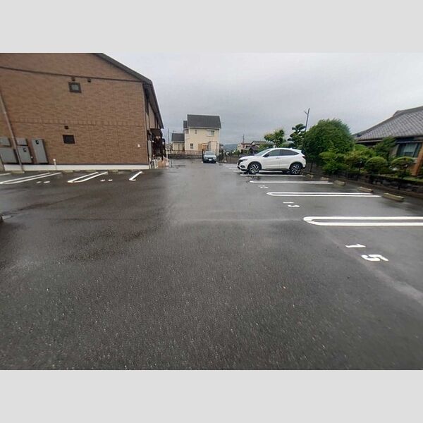 駐車場 (駐車場)