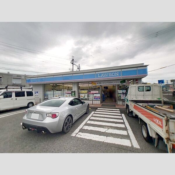 現地周辺 (ローソン)