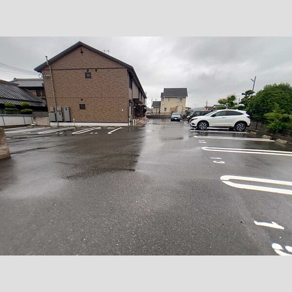 駐車場 (駐車場)