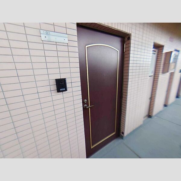エントランス (エントランス)