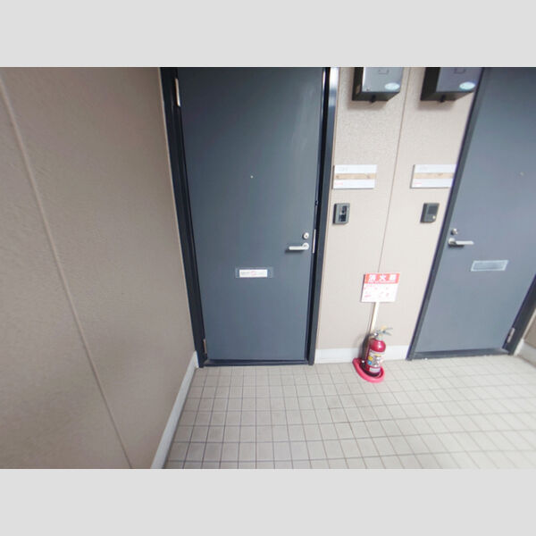 エントランス (エントランス)
