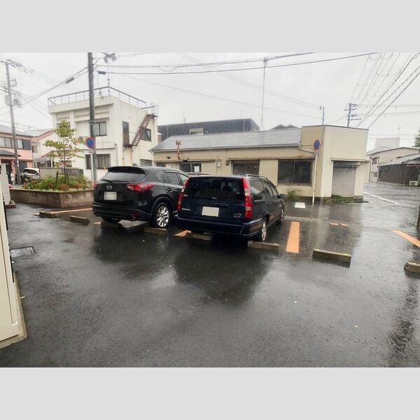 駐車場 (駐車場)